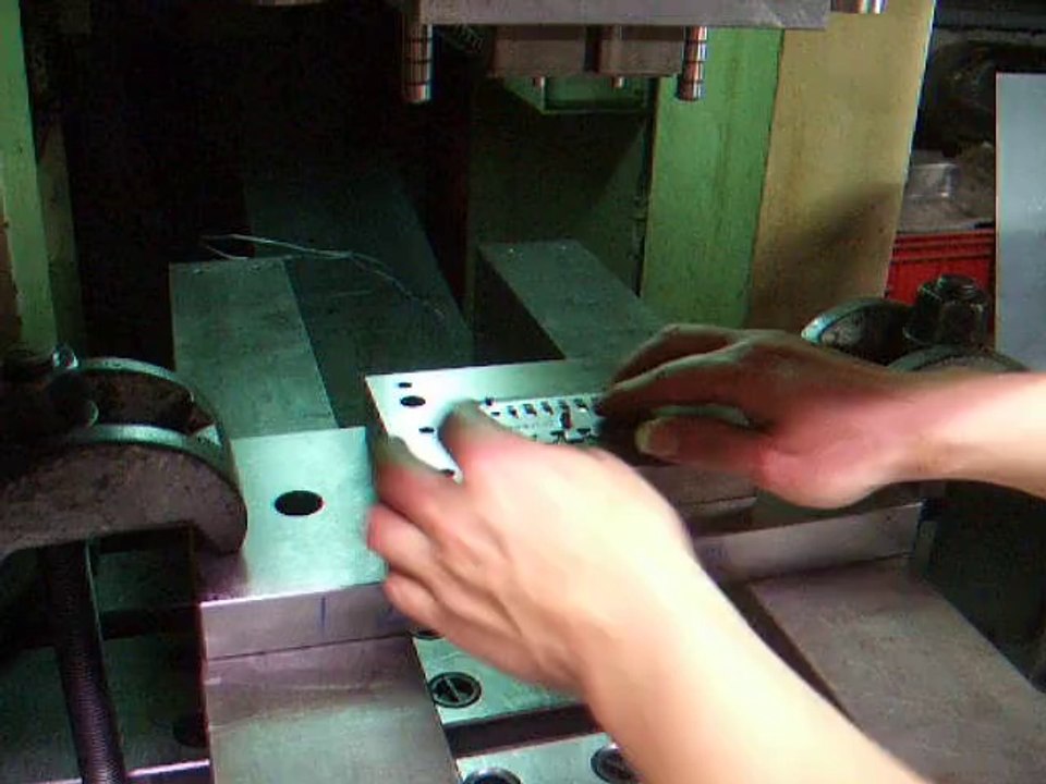 Plastic injection manufacturer;Plastic mold maker;High precision mold