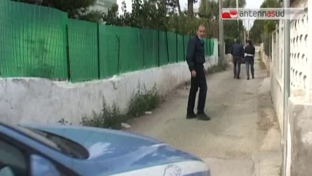 TG 26.02.14 Brindisi, assalto a Tir carico di scarpe