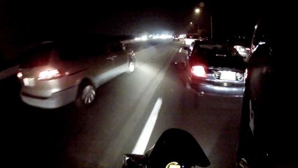 Kawasaki ZX-6R  VS  Night Time Traffic