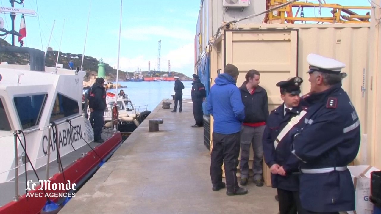 Le capitaine du "Costa Concordia" retourne sur l'épave pour la première fois