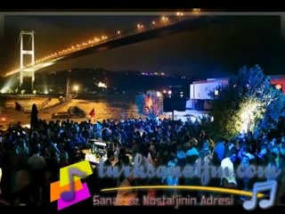 Onur  Akın  -  Ben Yağmur Yüklü Bir Bulutum