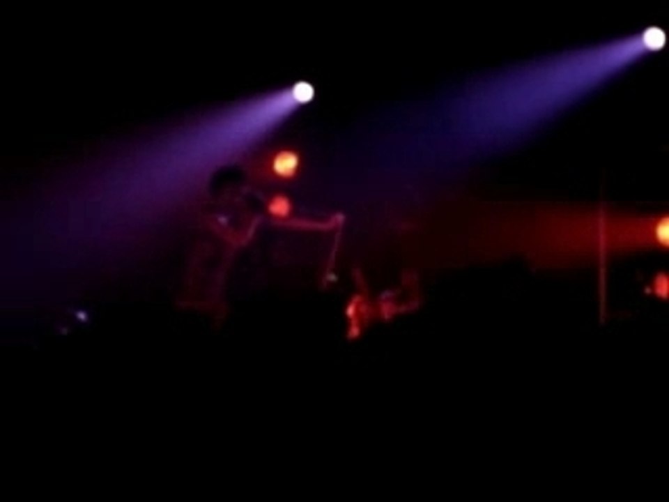 Yeah Yeah Yeahs  Miles Away Live