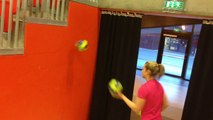 L'internationale norvégienne Thea Mørk pro du jonglage / Handball Norvège Larvik