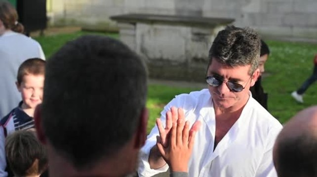 Simon Cowell Reveals the Fourth Judge