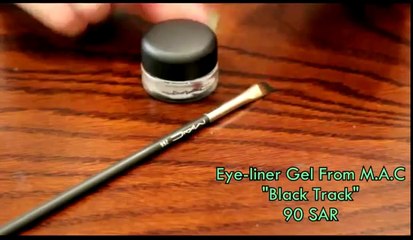 How I Do My Eyeliner (Cat-Eyes) كيف أرسم الآيلاينر