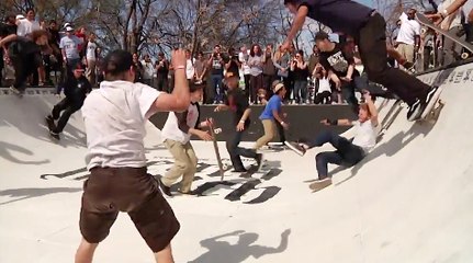 Insane Death Match in Texas Part 2 - Skateboard