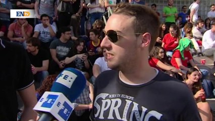 Premian un puente hecho con palillos