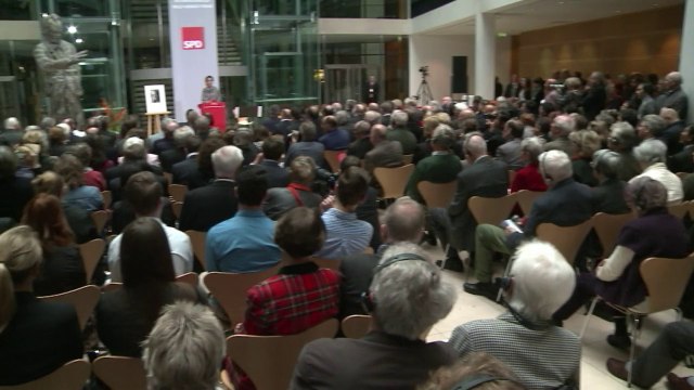 Suu Kyi cautions Myanmar 'not yet a democracy'