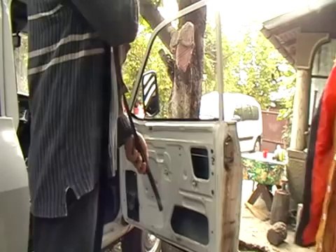 Demontare geam Dacia 1310