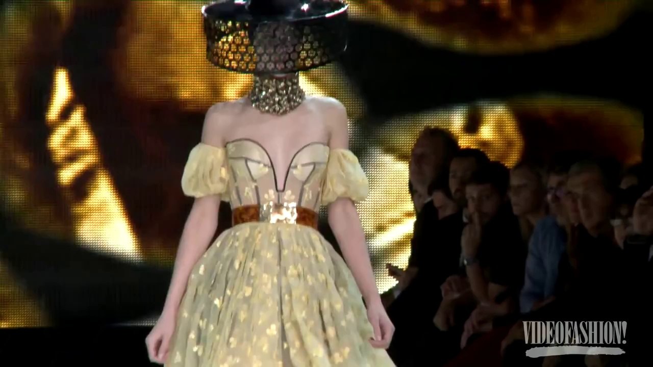 Alexander McQueen Spring/Summer 2013 - Videofashion