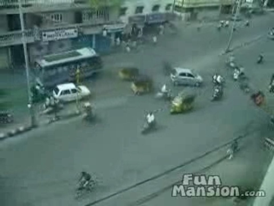 CIRCULATION A BOMBAY LOOOOL