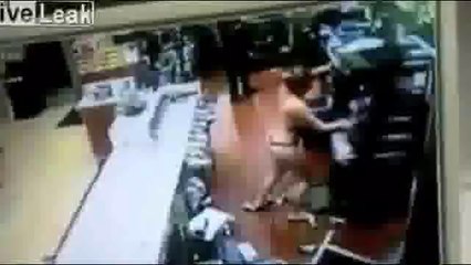Woman Destroys McDonald's In St Petersburg Florida - www.copypasteads.com