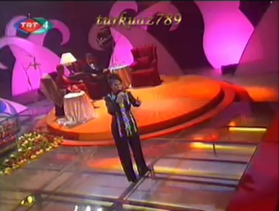 Meral MANSUROĞLU-Gözlerinin İçine Başka Hayâl Girmesin (Beklenen Şarkı)