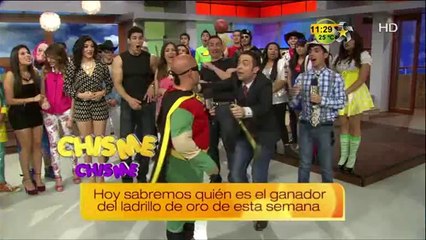 Vanzzini  golpea a Miguel Díaz