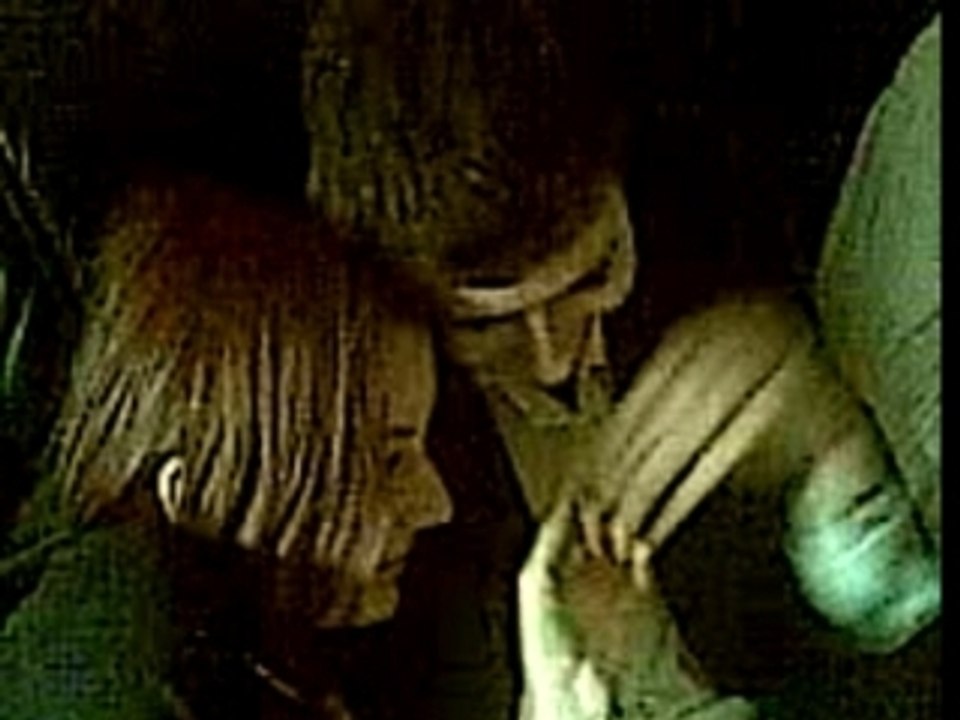 Jeux de mains, jeux de vilains...