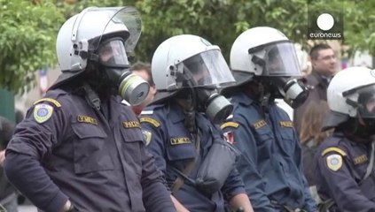 Video herunterladen: Angela Merkel alaba las reformas del primer ministro Samarás en su visita a Atenas