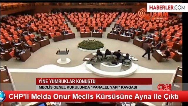 CHP'li Melda Onur Meclis Kürsüsüne Ayna ile Çıktı