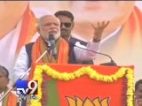 These 10 numbari Gandhis believe in divide and rule, says Modi at Gulbarga rally -Tv9 Gujarati