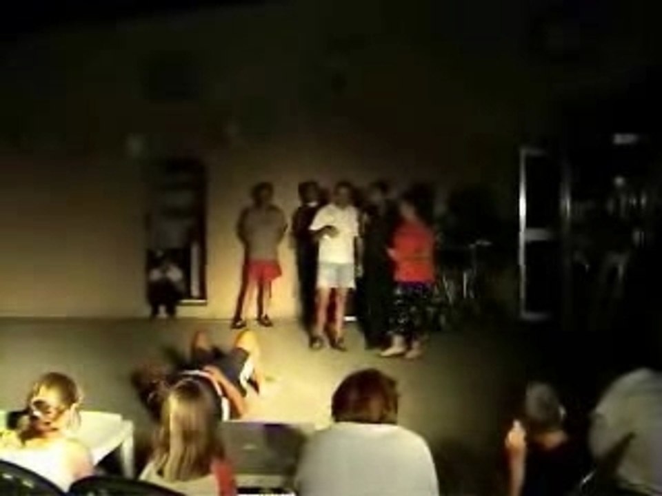 Café Théatre live humour sketchs impro