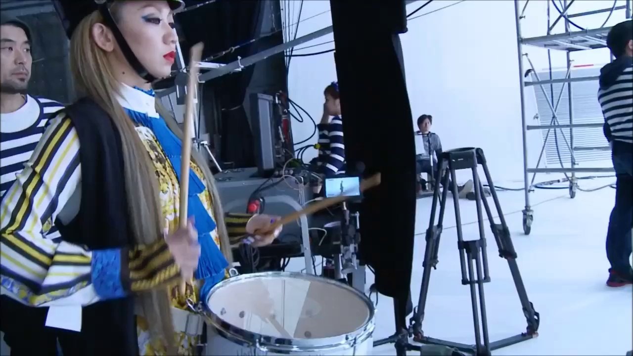 making of "SHOW ME YOUR HOLLA" music video part 1