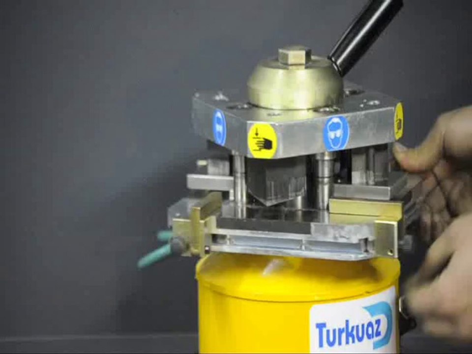 Alüminyum Kompozit  Köşe Çıkartma Pançlar