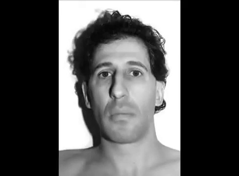 One picture each day during 24 years... In 2 min! Amazing...