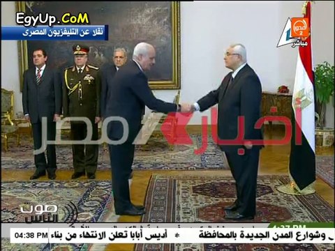 شاهد وزير الأثار محمد إبراهيم يخطأ بالقسم أثناء حلف اليمين الدستورى أما رئيس الجمهورية