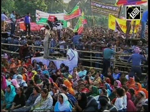 Pakistani Media succumbing to Islamist threat unlike Bangladeshi media