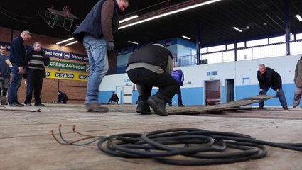 Préparatif du salon de la moto à Pecquencourt - 01-02-14