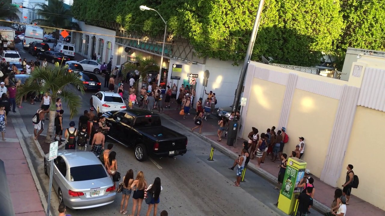 7th Street Parking Garage Brawl / Fight, Miami Beach