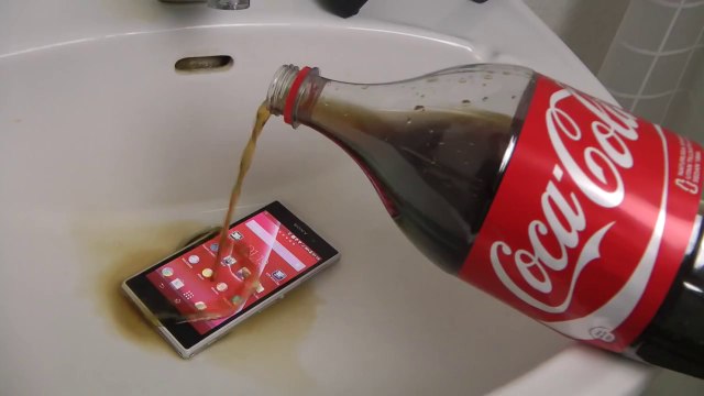 Sony Xperia Z1 Coca-Cola = Awesomeness!