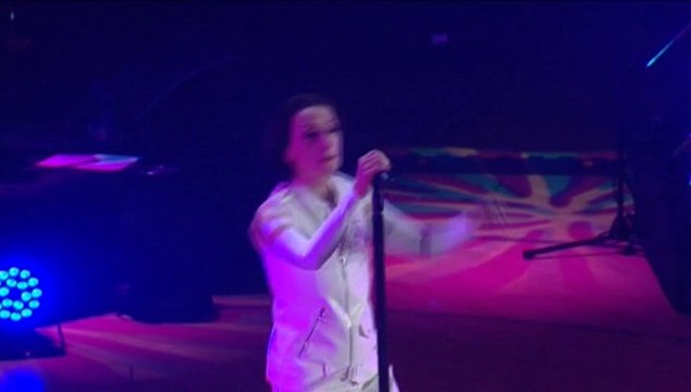 Luz Casal se sale de la piel con Almas gemelas