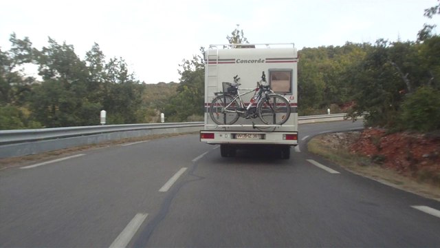 Du Lac de Sainte Croix à Aups en 900 Hornet / Honda 919