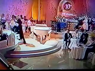 - corine Hermes-(qualité moyenne) ''   chanteur americain  ""