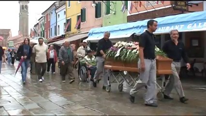 enterrement en grandes pompes