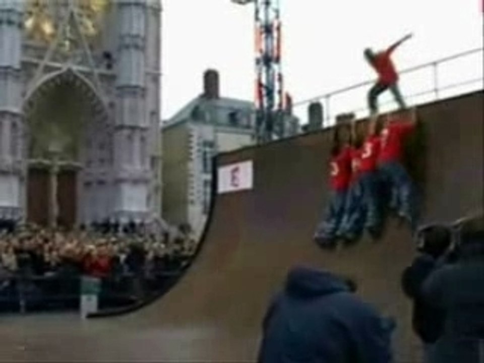 mc lucha present CRAZY jump yamakasi