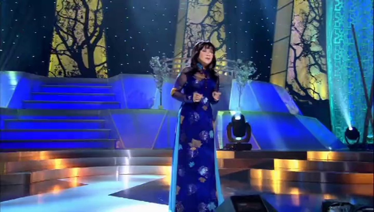 Ai Nhớ Chăng Ai - Hoàng Oanh