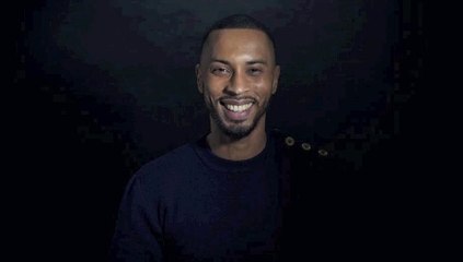 Et nous, on lache un vrai sourire, celui avec les dents!