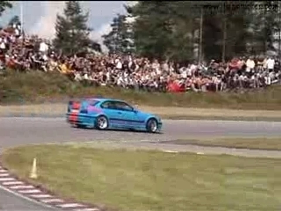 BMW M3 GTR Drifting