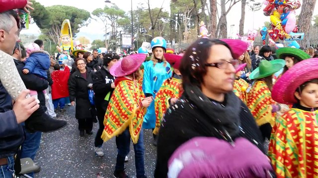Carnevale di Guidonia, la sfilata di Domenica 2 Marzo 2014