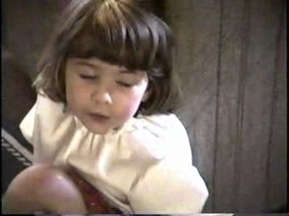 Nelja Sings for Mom