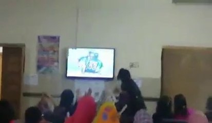 Afridi's sixes girls probably similar noise