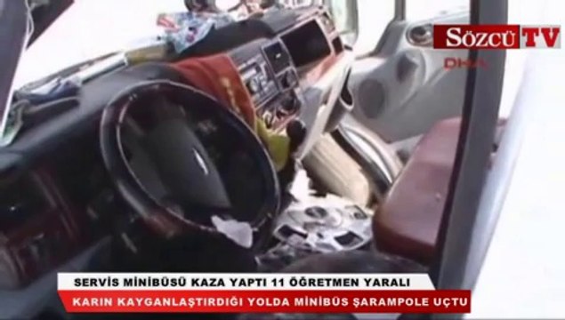Servis minibüsü kaza yaptı 11 öğretmen yaralı