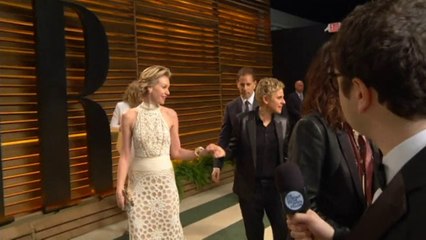 Orlando Bloom interrupts Miranda Kerr's interview at party