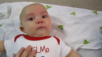 Annesinin Söylediği Şarkıya Duygulanan Bebek