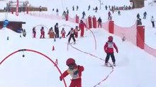 Première descente d'Aurore à ski