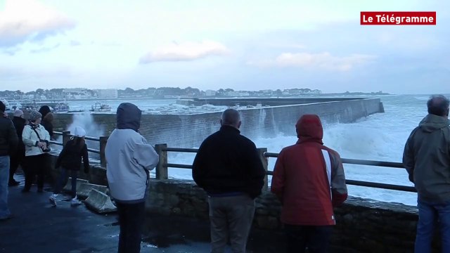 Quiberon (56). Des vagues impressionnantes