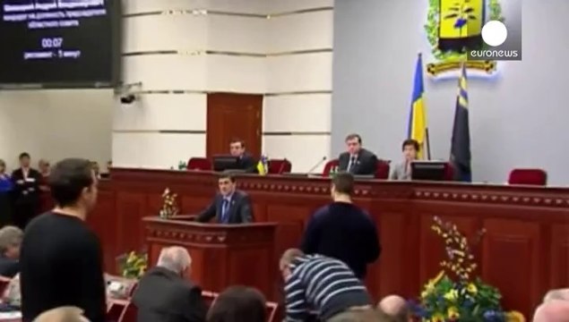 Ukraine: Pro-Russian protesters take government building in Donetsk