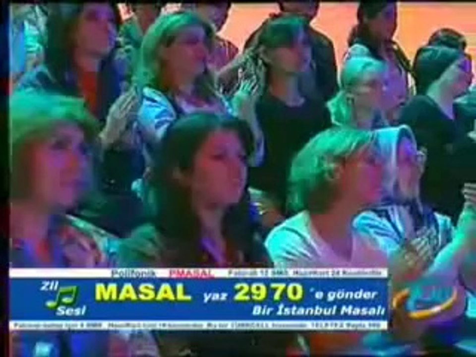 Yildiz Tilbe & Ebru Gündes Güldür Yüzümü (CANLI)