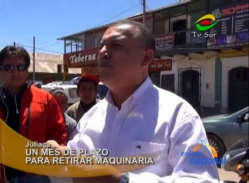 En Juliaca, el Alto Comisionado en asuntos mineros, Daniel Urresti, dio un ultimátum a los mineros informales del distrito de Ananea para que retiren su maquinaria del lugar.